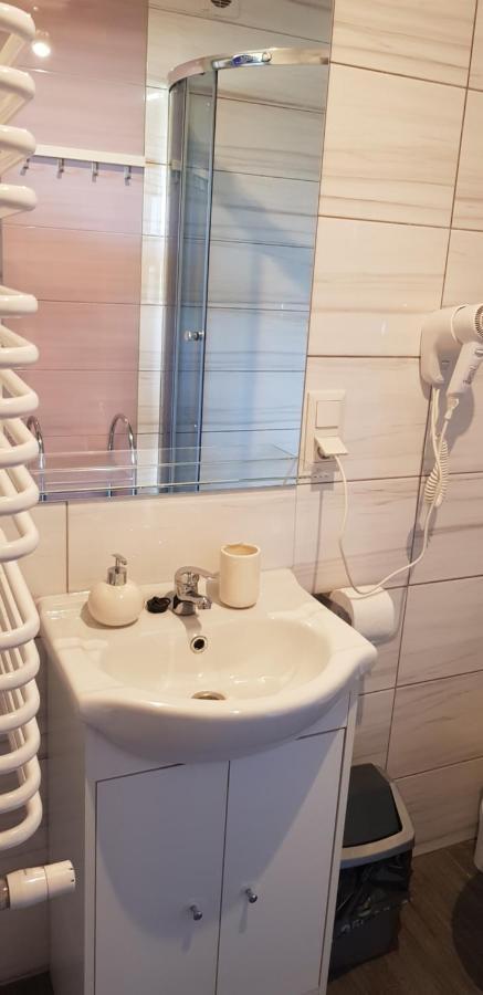 Apartamenty Maja -Pokoje - Domy Wakacyjne -Basen Podgrzewany -Jacuzzi - Sauna เวบา ภายนอก รูปภาพ